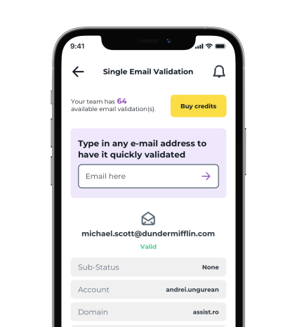 iPhone mostrando el servicio de validación de correo electrónico de la aplicación ZeroBounce