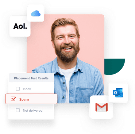 Hombre sonriendo con imágenes de su correo electrónico a su alrededor, la casilla SPAM está marcada y su correo electrónico es de AOL.